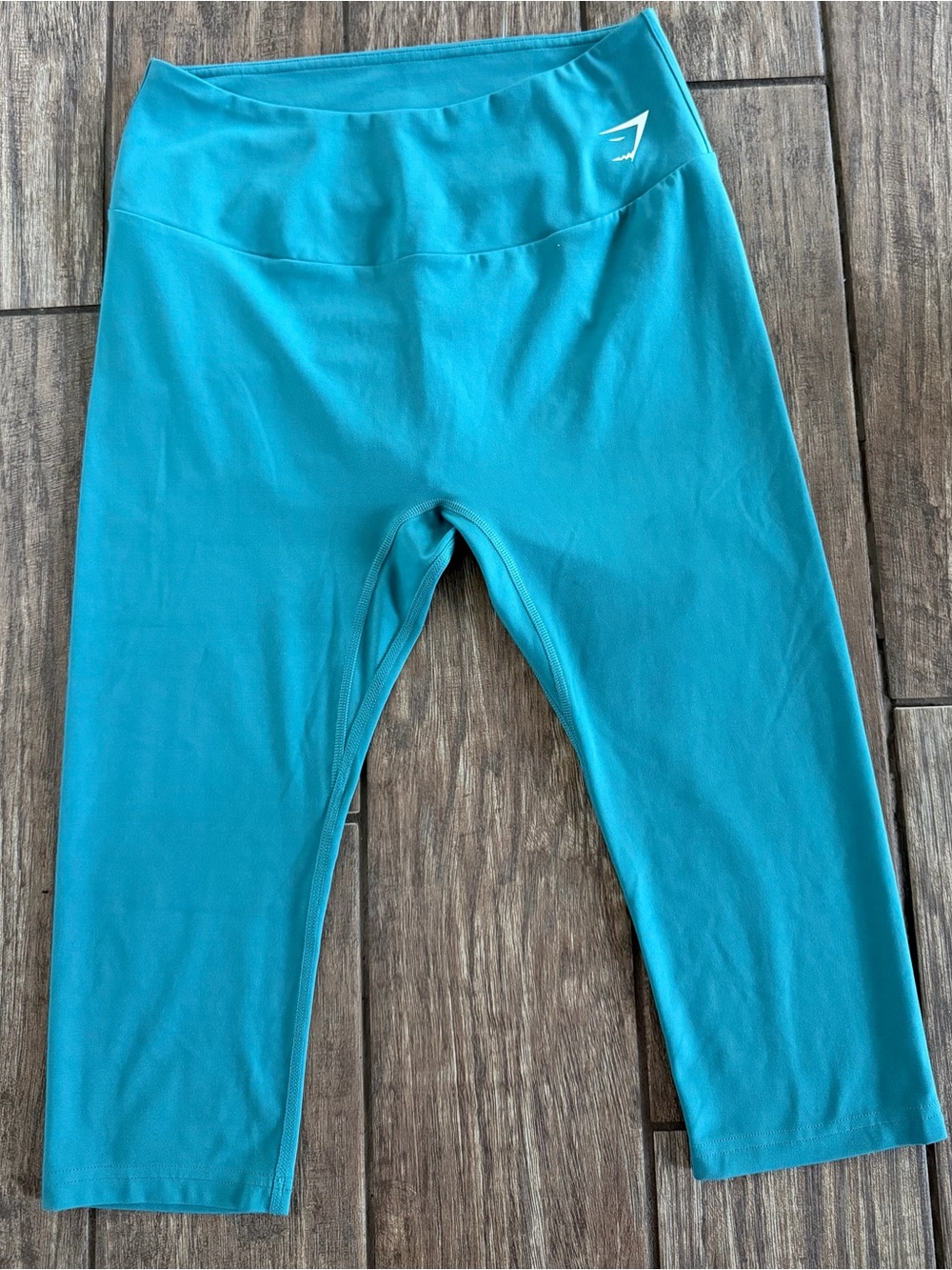 Gymshark Training
Cropped Leggings ~ Size XL ~